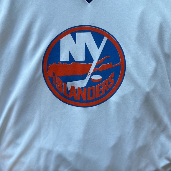 NY ISLANDERS HOCKEY JERSEY - Picture 3 of 4